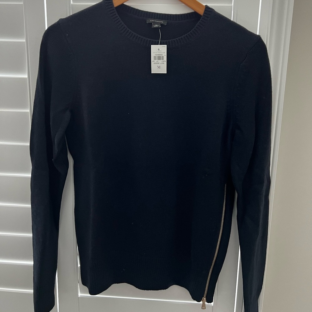 Women’s Ann Taylor Black Sweater. NWT.  Medium